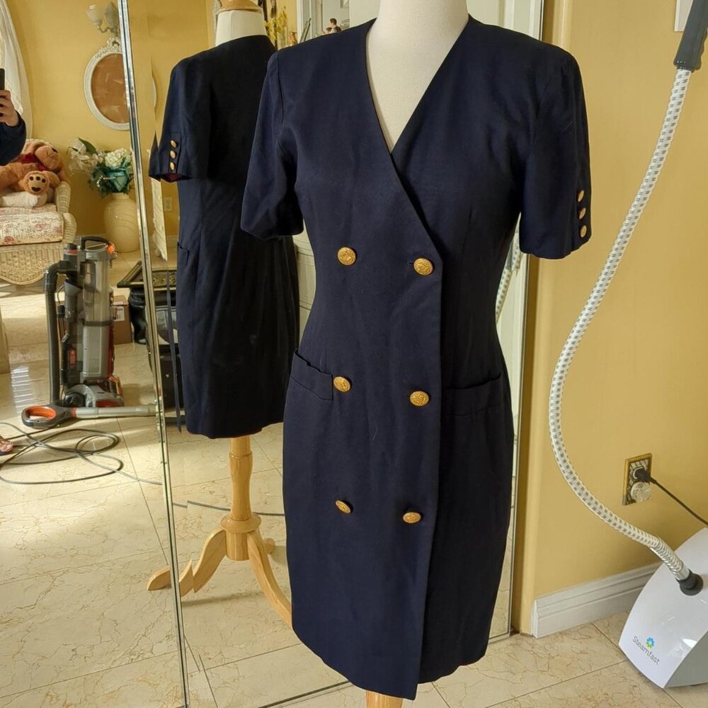 vintage Ann Taylor blazer dress in size 2